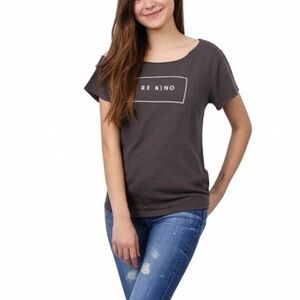 Be Kind Cut Out Neck Graphic Tee Size M